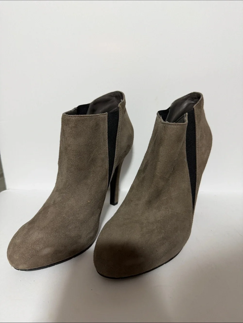 Jessica Simpson Taupe Suede Ankle Booties with Black Elastic Panel